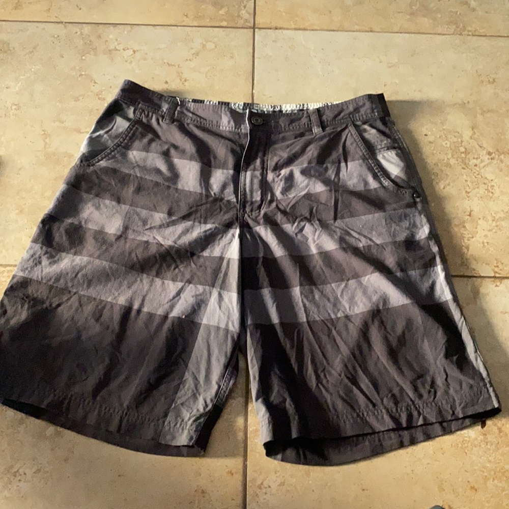 Lululemon Atletica Man’s Shorts size 36